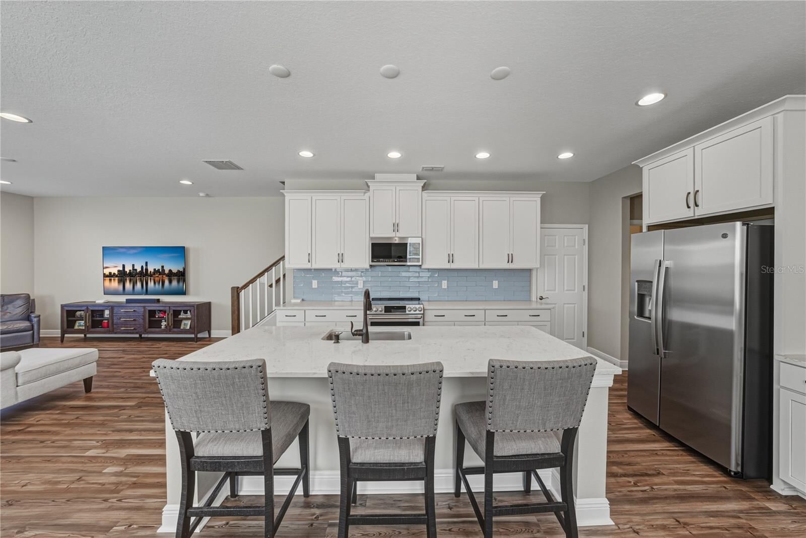 Property Photo:  2527 Stapleford Place  FL 33543 