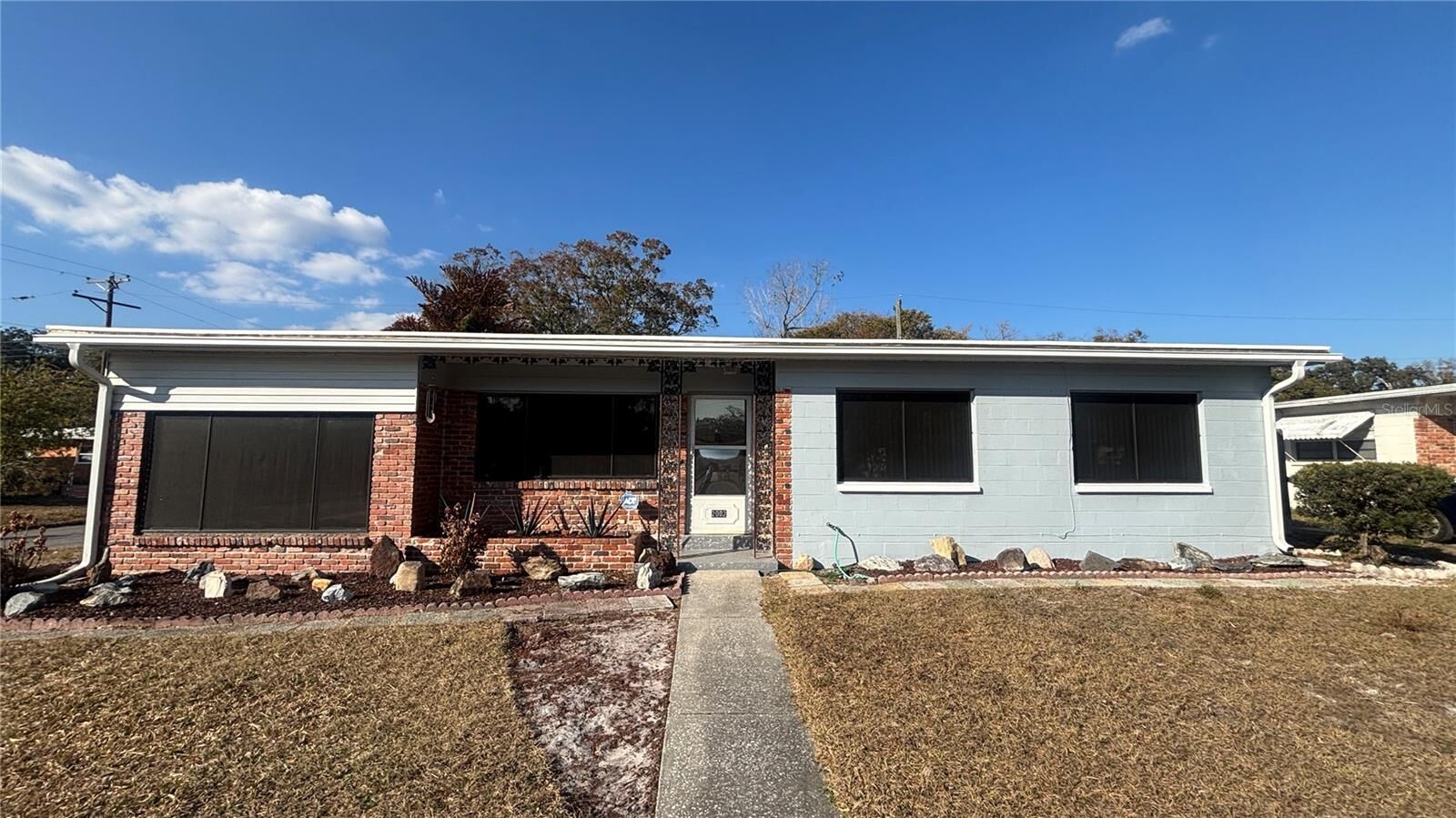 Property Photo:  2002 E Robson Street  FL 33610 