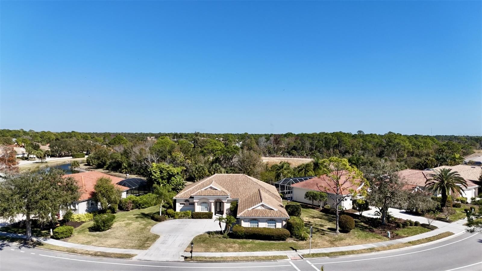 Property Photo:  659 Rivendell Boulevard  FL 34229 