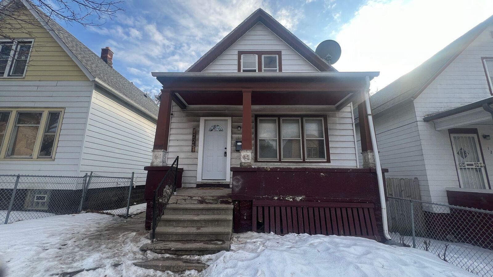 Property Photo:  1225 W Keefe Ave  WI 53206 
