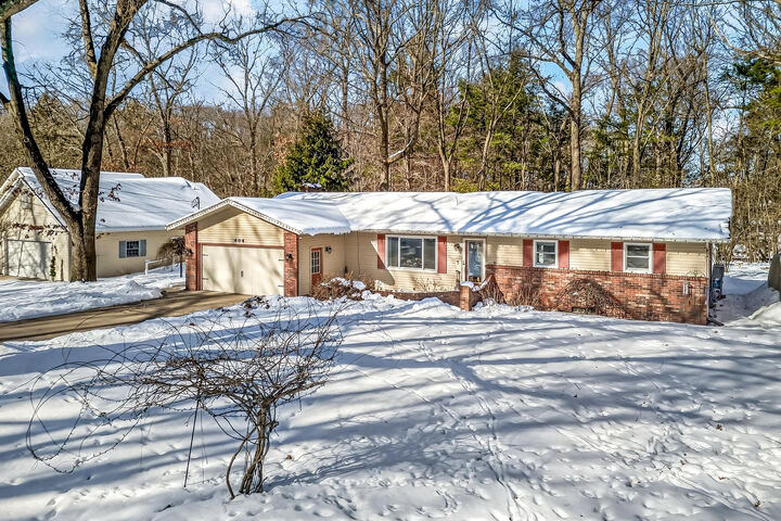 Property Photo:  604 E Muskegon Avenue  MI 49461 