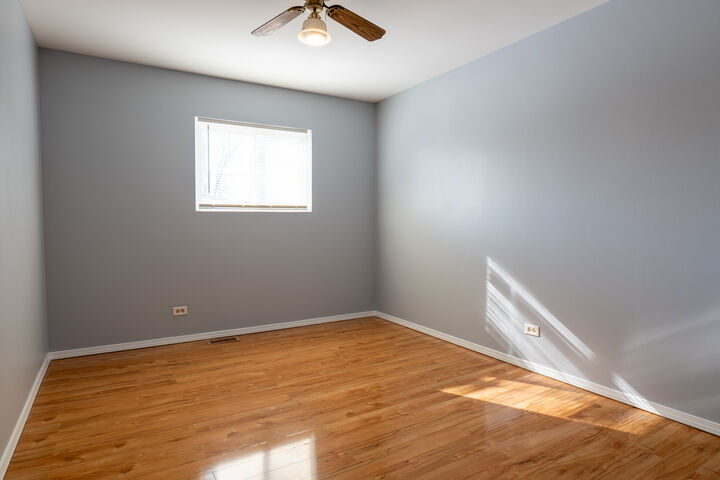 Property Photo: 71 Cambridge Lane IL 60139