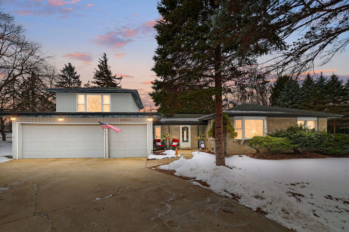 Property Photo:  30W440 Whitney Road  IL 60185 