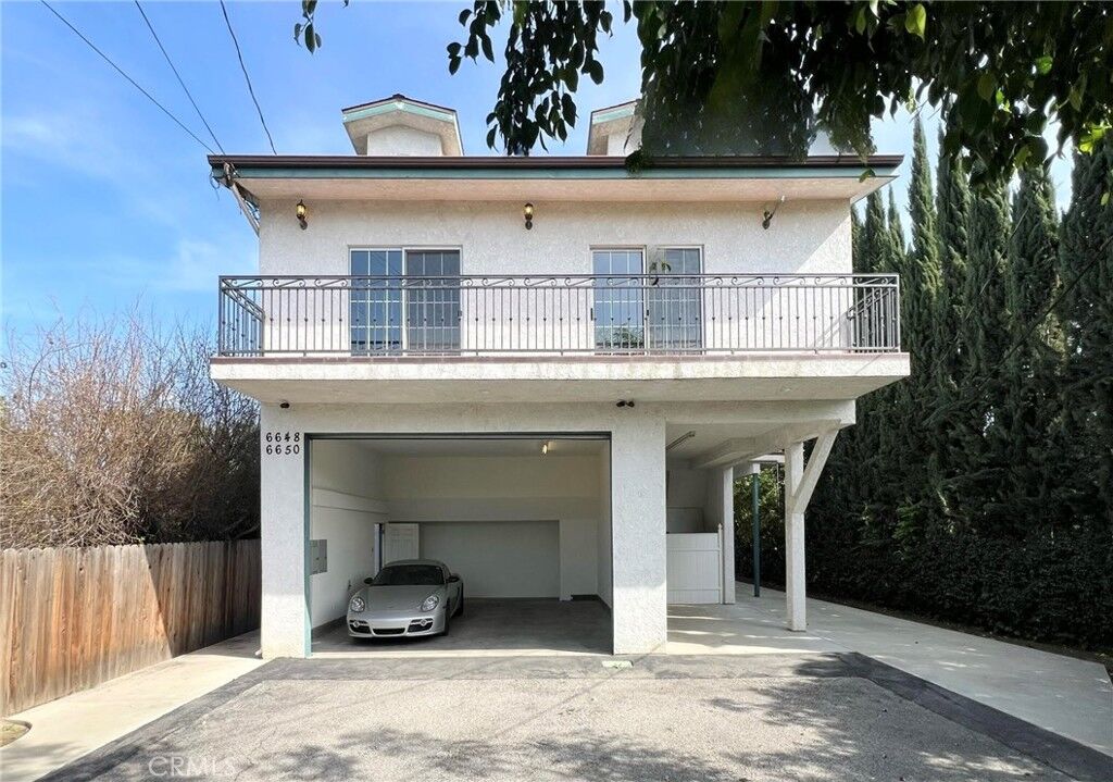 Property Photo:  6648 Gaviota Avenue  CA 91406 