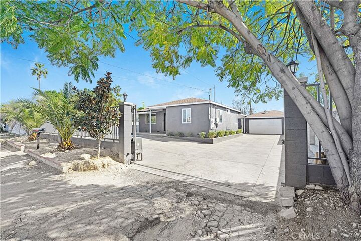 Property Photo: 11068 Penrose Street CA 91352