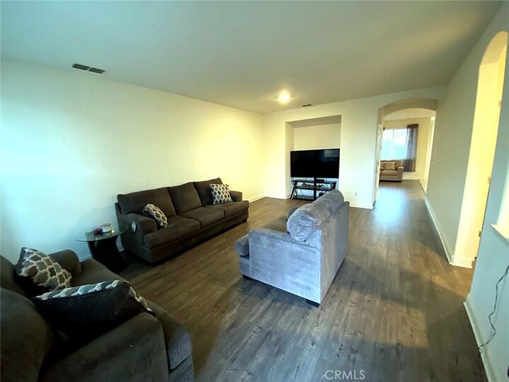 Property Photo: 11704 Village Pond Way CA 95742
