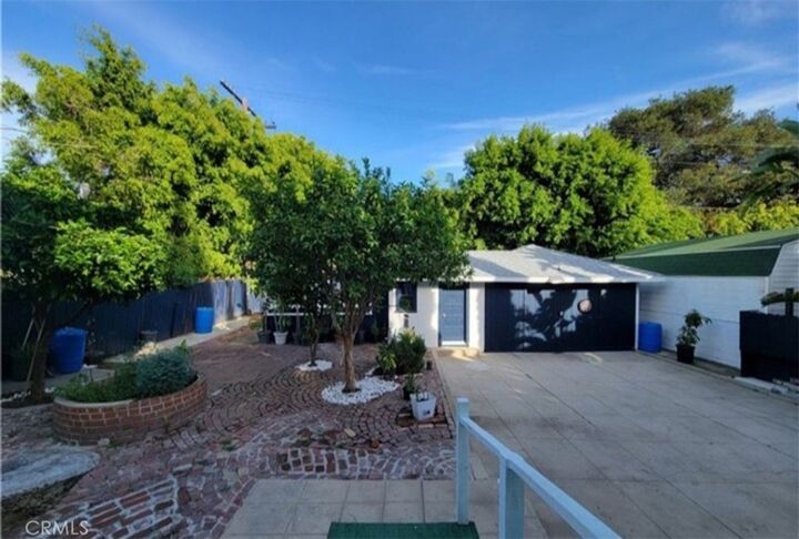 Property Photo:  1434 N Genesee Avenue  CA 90046 