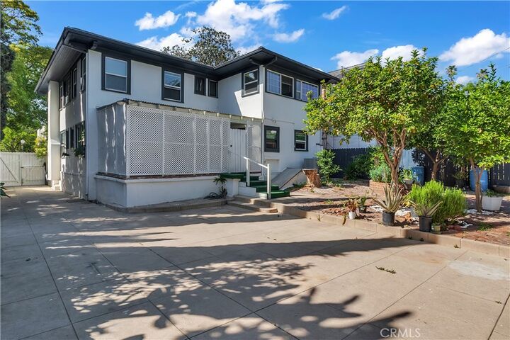 Property Photo:  1434 N Genesee Avenue  CA 90046 