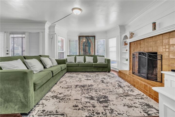 Property Photo:  1434 N Genesee Avenue  CA 90046 
