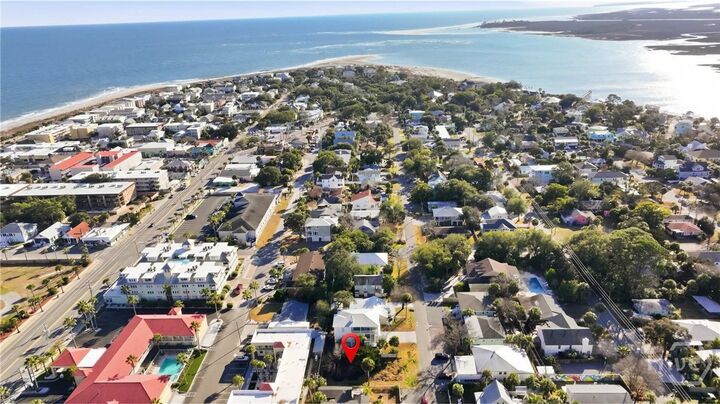 Property Photo:  1410 2nd Avenue  GA 31401 