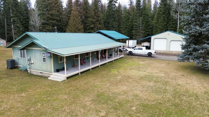 Property Photo:  151 Park Ln  WA 99119 
