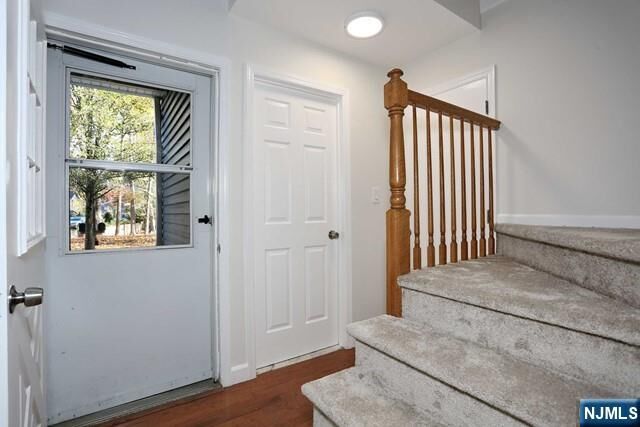 Property Photo:  8 Crestwood Mews  NJ 07401 