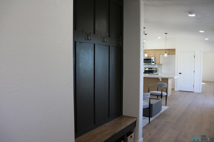 Property Photo:  1708 White Oak Drive  NM 88203 