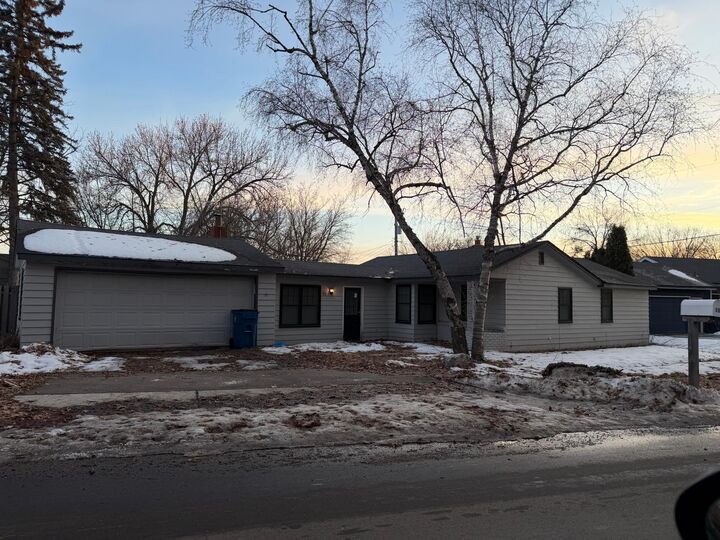 Property Photo:  15 Pleasant Avenue  MN 55331 