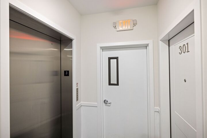 Property Photo:  17 Holland Street 301  MA 02144 