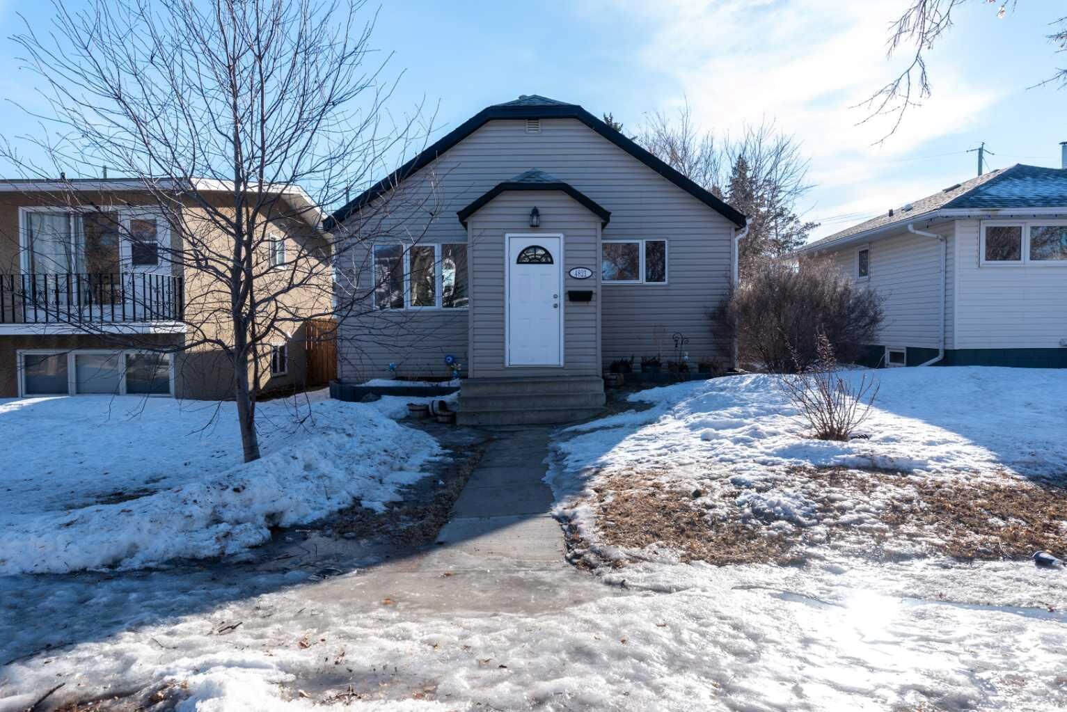 Property Photo:  4821 47 Street  SK S9V 0K2 