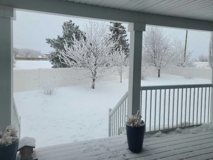 Property Photo:  3701 68 A Street W  AB T4V 5B7 