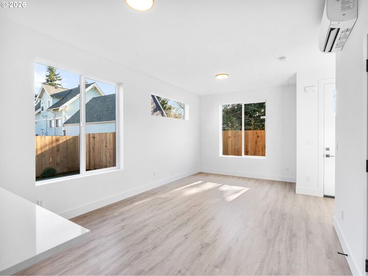 Property Photo:  9560 N Buchanan Ave  OR 97203 