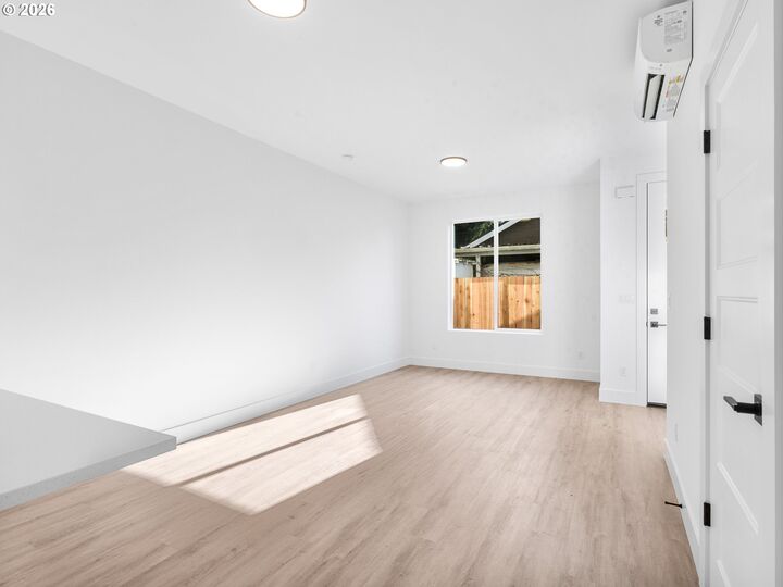 Property Photo:  9566 N Buchanan Ave  OR 97203 