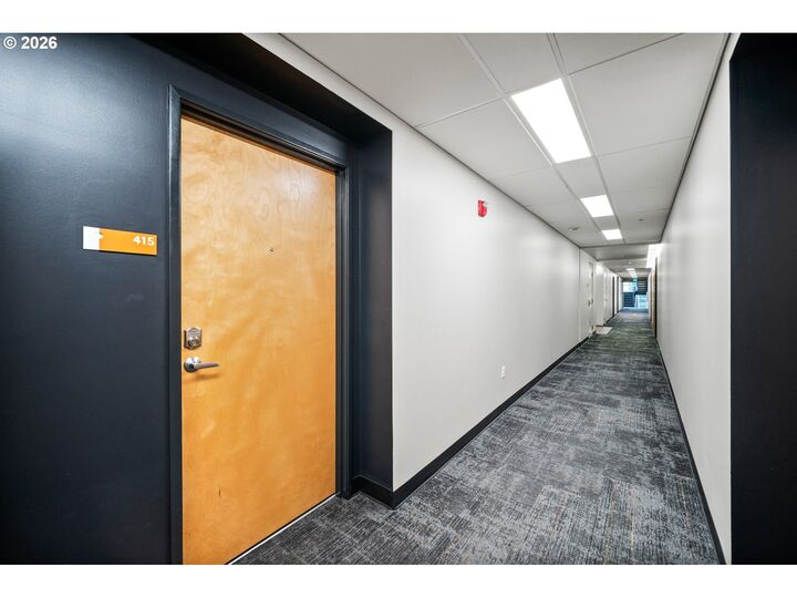 Property Photo:  701 Columbia St  WA 98660 