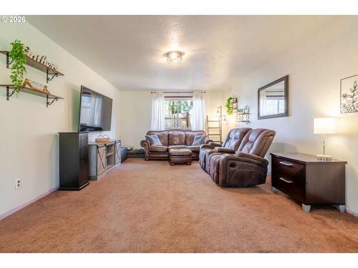 Property Photo:  40352 Holley Heights Loop  OR 97386 