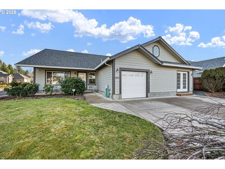 Property Photo:  1635 Fairview Pl  OR 97424 