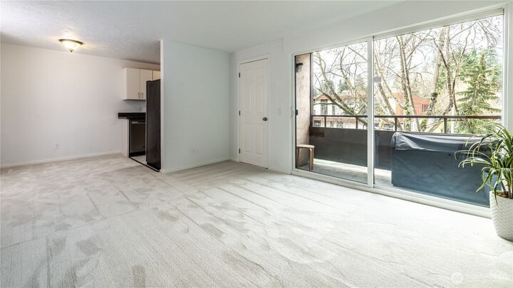 Property Photo:  2100 N 106th 307  WA 98133 