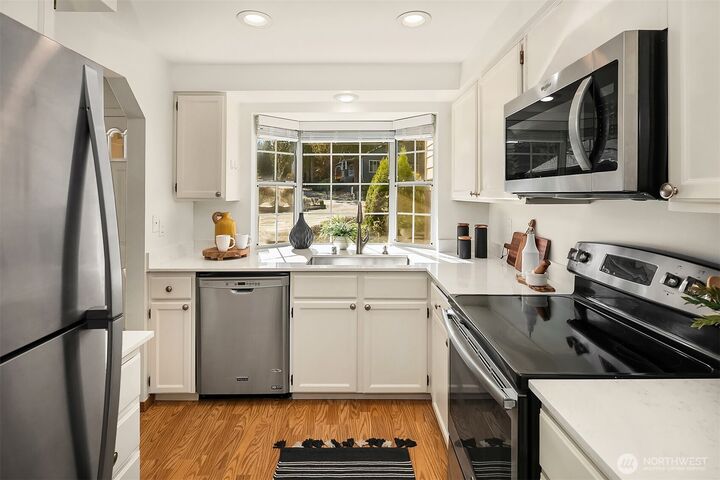 Property Photo:  13726 NE 85th Street  WA 98052 