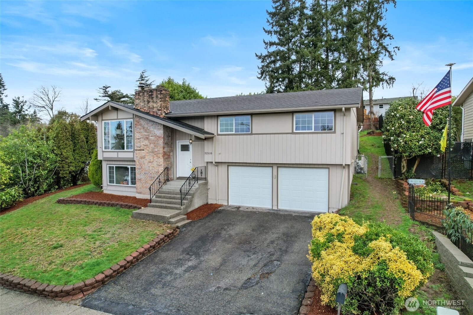 Property Photo:  32510  23rd Avenue SW  WA 98023 