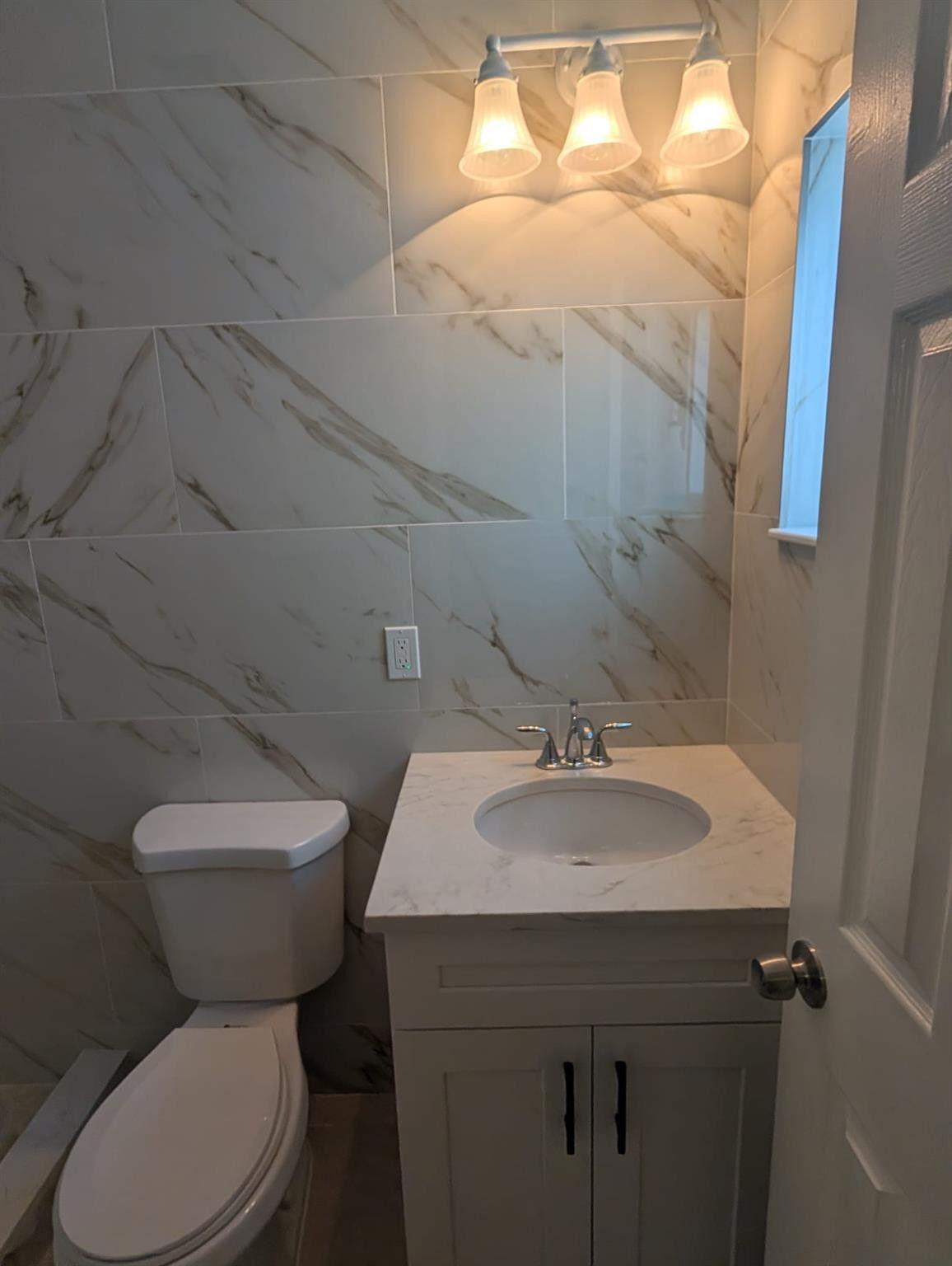 Property Photo: 7713 Kimberly Boulevard FL 33068