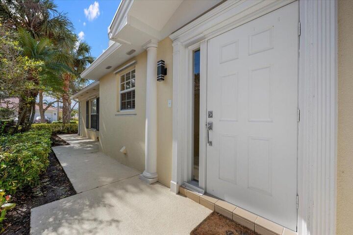 Property Photo: 3107 Verdmont Lane FL 33414
