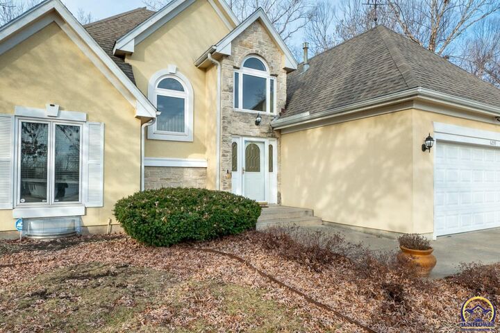Property Photo:  6239 SW 38th Pl  KS 66610 