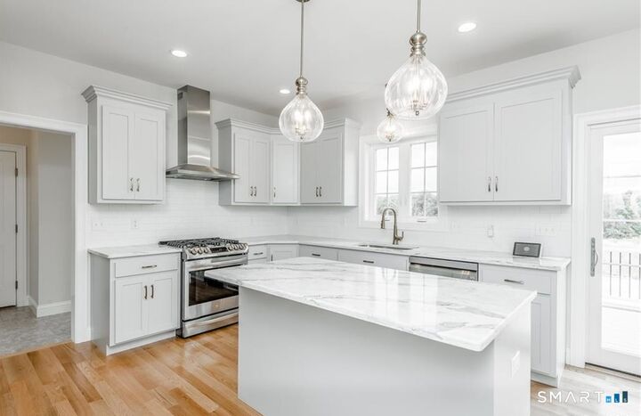 Property Photo:  106 Rock Ridge Road  CT 06040 