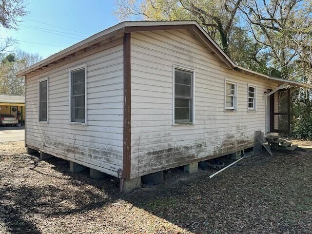 Property Photo: 201 North Avenue FL 32332