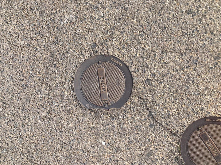 Property Photo: 1465 N Highland Drive CA 93257