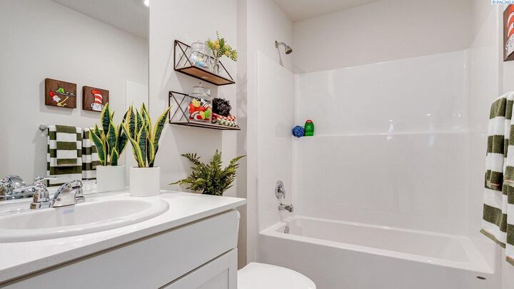 Property Photo:  6101 Road 115  WA 99301 