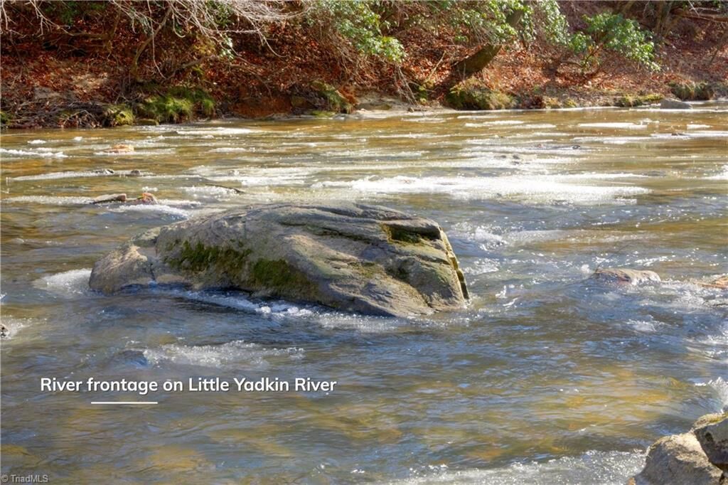 Property Photo:  4 Roby Fulk Road  NC 27043 