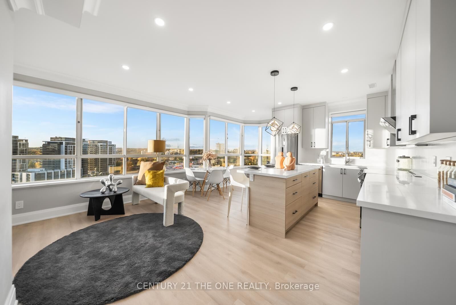 Property Photo: 33 Weldrick Road E Ph03 ON L4C 8W4