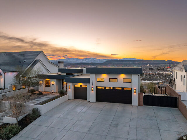 Property Photo: 998 S Willow Breeze Ln UT 84790