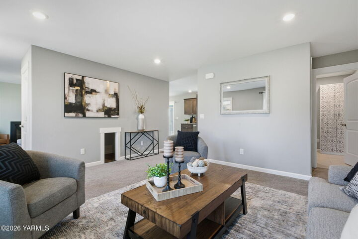 Property Photo:  4902 Quail Ct  WA 98901 