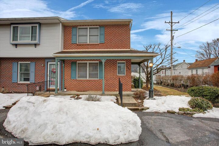Property Photo:  243 Ringgold Street  PA 17268 