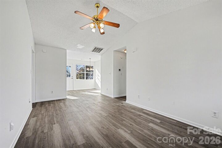 Property Photo: 5009 Hampton Meadows Road NC 28110