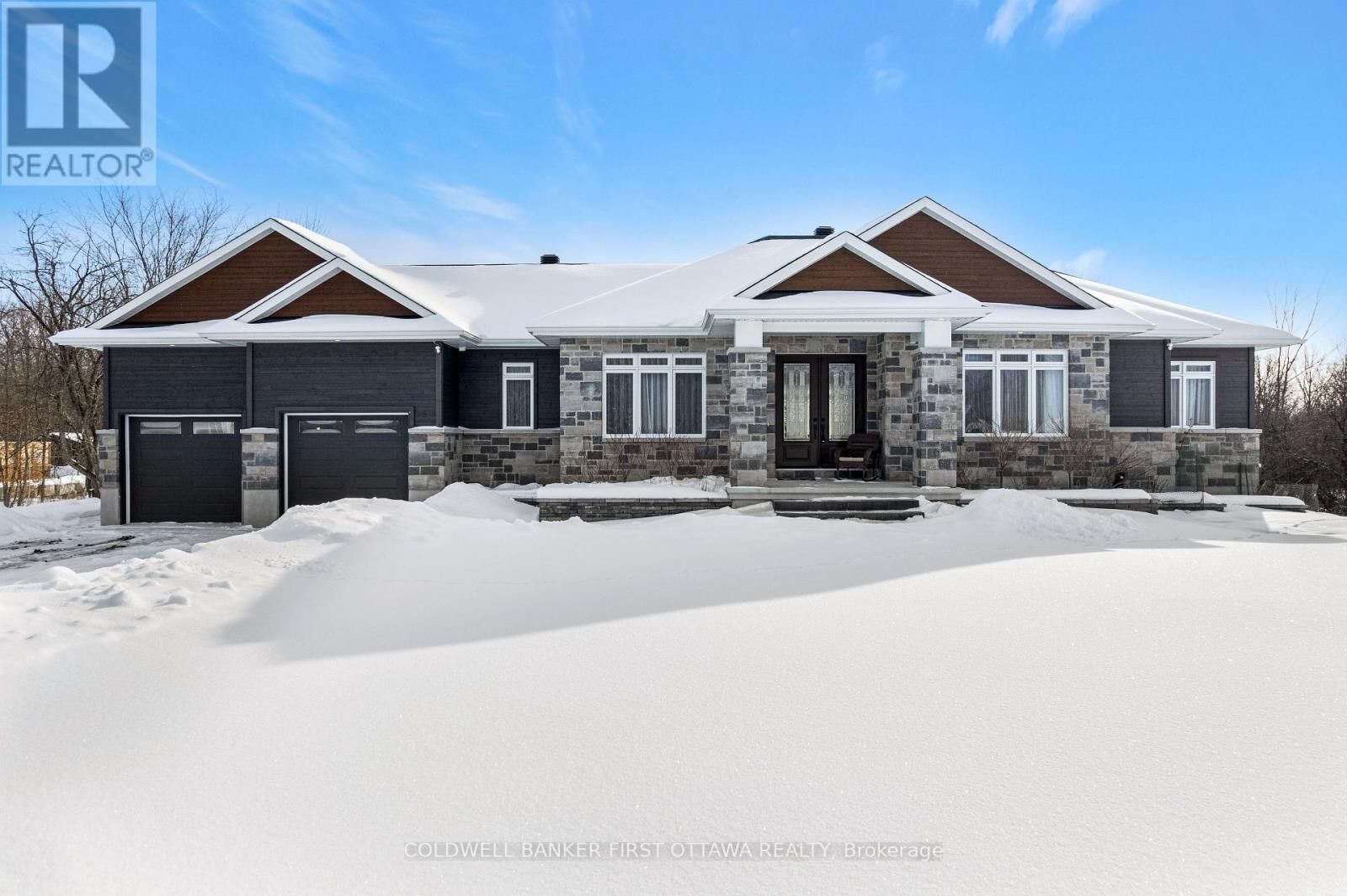 Property Photo:  121 Ernest Way  ON K7H 0B3 