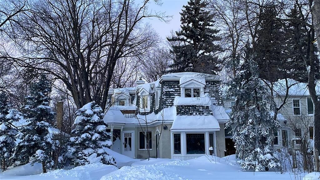 Photo de la propriété: 1480 Wellington Crescent MB R3N 0B3