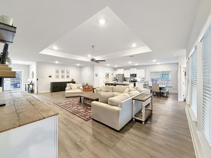 Property Photo: 2456 Dakota Way FL 32536