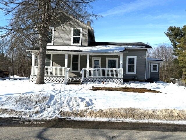 Property Photo:  33582 E Freemont Street  PA 16360 