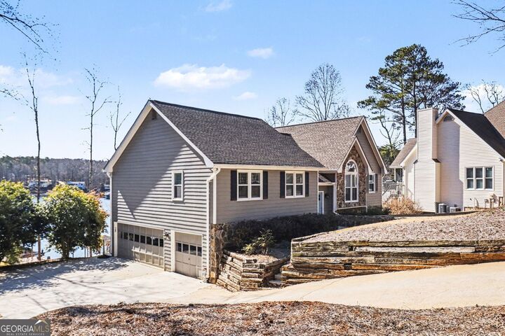 Property Photo:  2304 Larchmond Court  GA 30180 