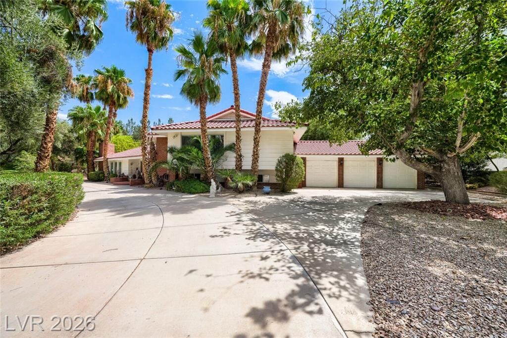 Property Photo: 7082 Mira Vista Street NV 89120