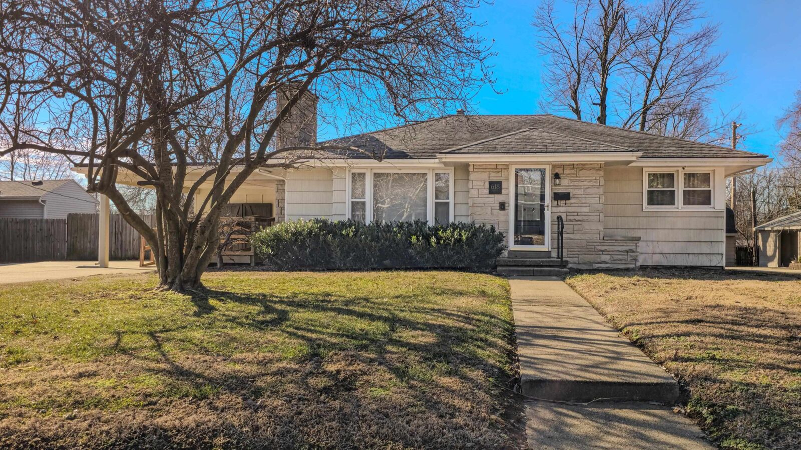 Property Photo:  618 Blue Grass Drive  KY 42420 