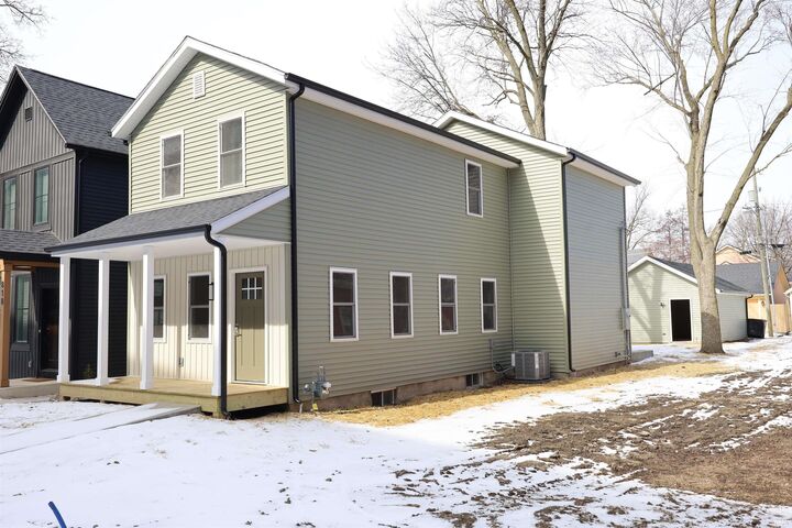 Property Photo:  816 Lavina Street  IN 46802-4029 